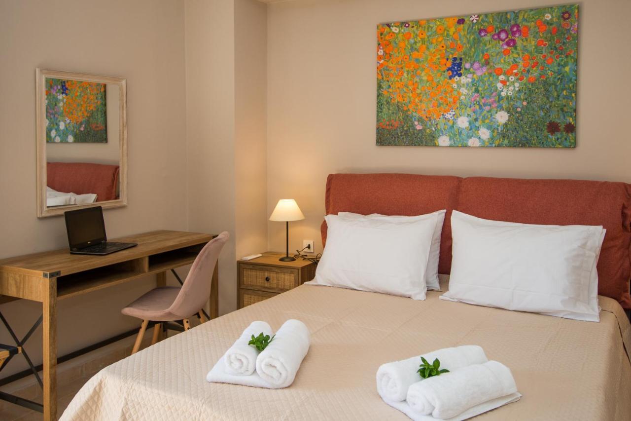 Akrotiri Sea View Suites Esterno foto