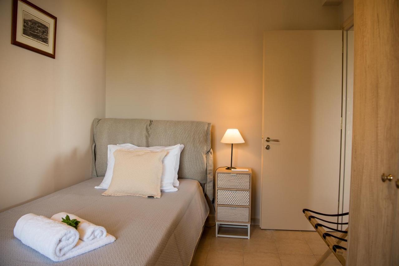 Akrotiri Sea View Suites Esterno foto